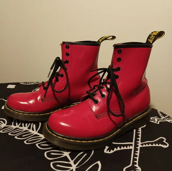 Bright red dr martens hotsell
